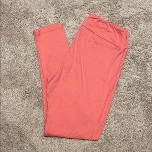 EUC TC LuLaRoe Heathered Coral Leggings